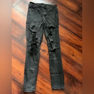 Juniors size 2 short American Eagle Black distressed ripped Skinny Jeans